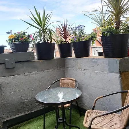 Central Close To Beach Pier Flowergate * Whitby
