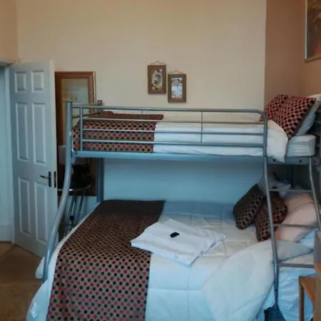 Guest house Central Close To Beach Pier Flowergate Whitby