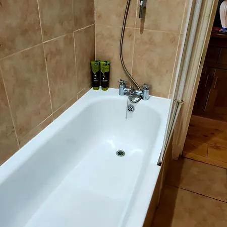 Close To Pier Flowergate