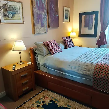 Close To Pier Flowergate