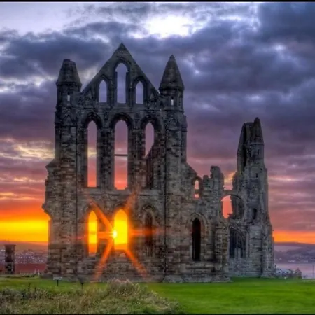 Close To Pier Flowergate Гостевой дом