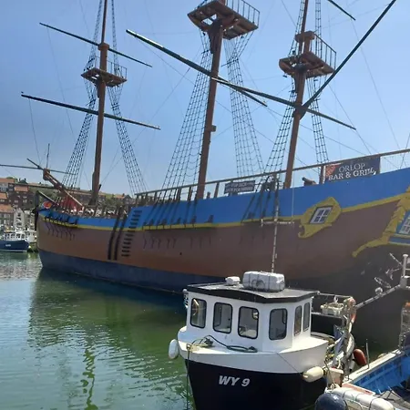 Гостевой дом Close To Pier Flowergate Уитби