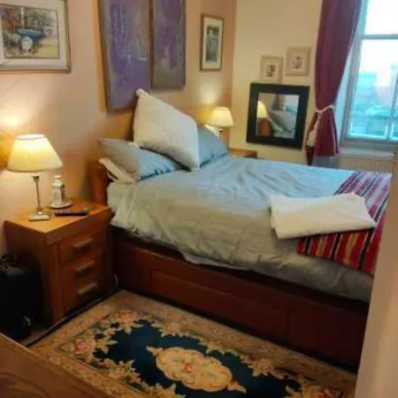 Close To Pier Flowergate