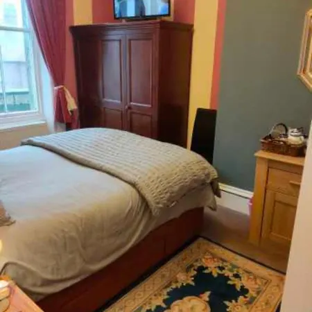 Close To Pier Flowergate Гостевой дом