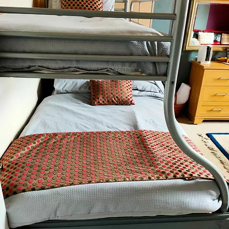 Close To Pier Flowergate Vendégház *