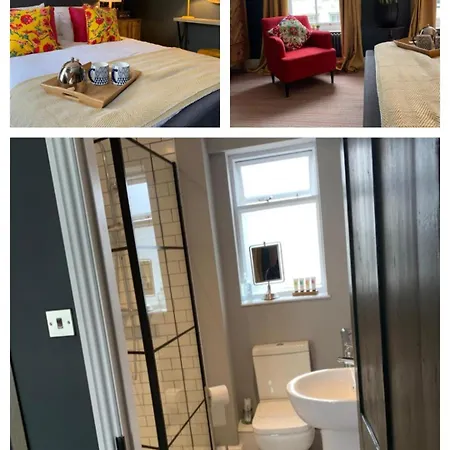 Close To Pier Flowergate Whitby