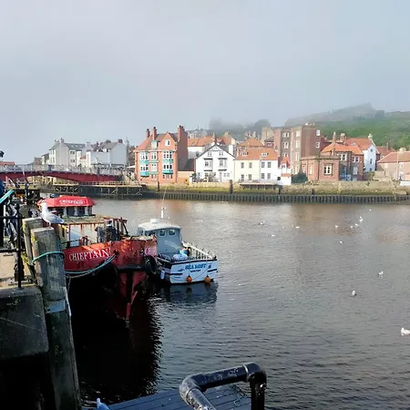 Gasthuis Central Close To Beach Pier Flowergate Whitby