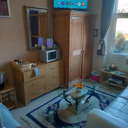 Close To Pier Flowergate Pensjonat