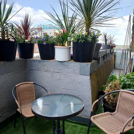 בית הארחה Central Close To Beach Pier Flowergate *