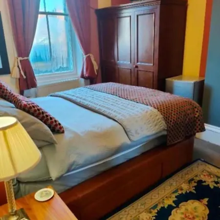 בית הארחה Central Close To Beach Pier Flowergate *
