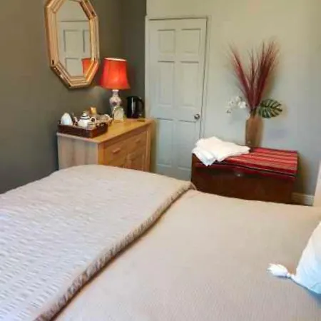 Pensjonat Close To Pier Flowergate *