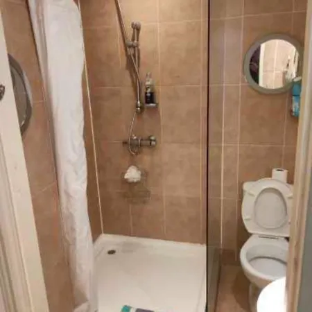 בית הארחה Central Close To Beach Pier Flowergate וויטבי